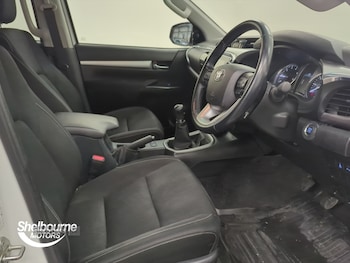 Used Toyota Hilux 2023 for sale - 76228203: Photo