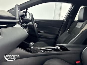 Used Toyota C-HR 2022 for sale - 76539368: Photo