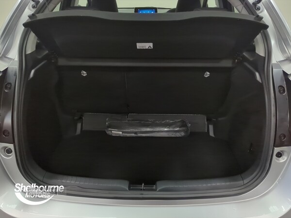 Used Toyota Yaris 2024 for sale - 76574032: Photo 17