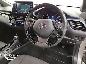 Used Toyota C-HR 2022 for sale - 77456798: Photo