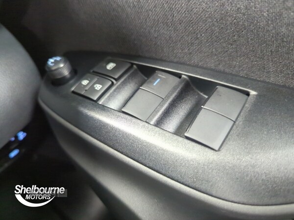 Used Toyota Yaris Cross 2025 for sale - 76095401: Photo 16