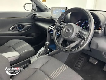 Used Toyota Yaris Cross 2022 for sale - 76539349: Photo