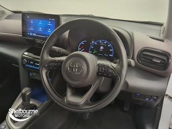 Used Toyota Yaris Cross 2022 for sale - 76441658: Photo