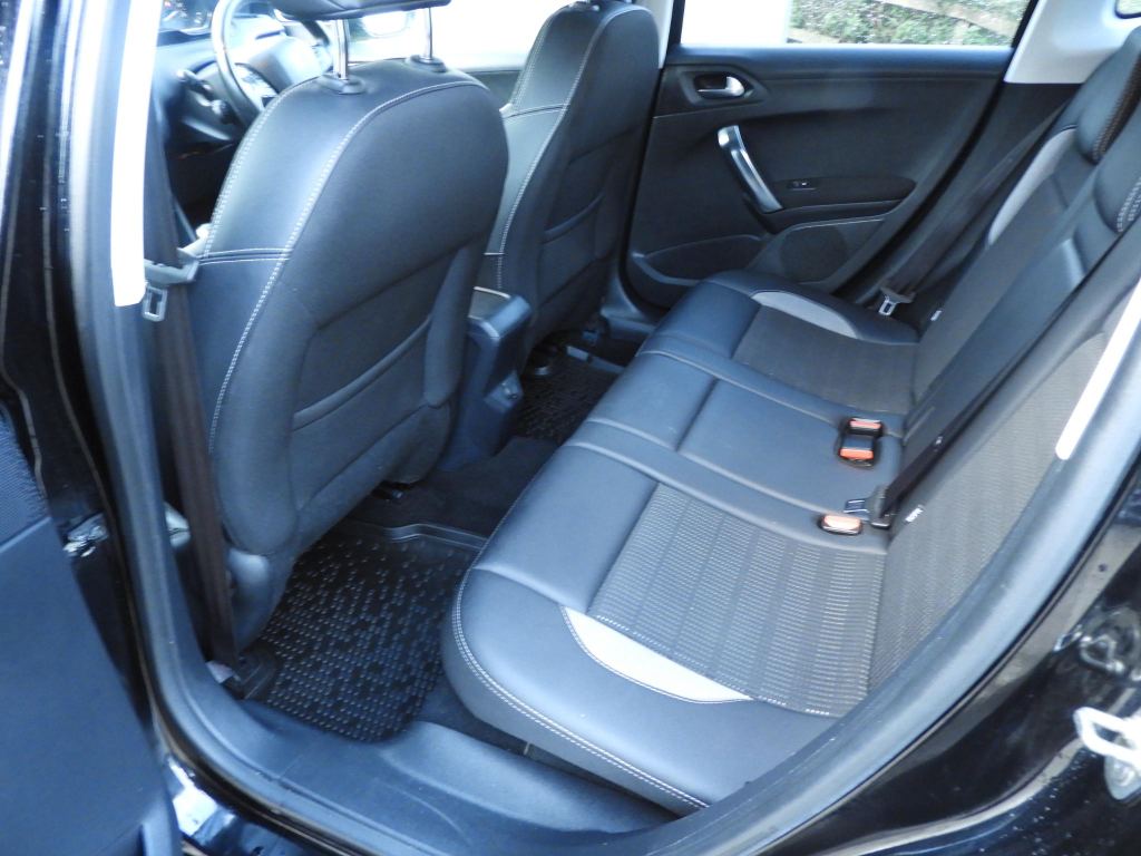 Used Peugeot 2008 2016 for sale - 76848932: Photo 6