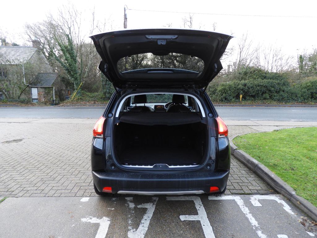 Used Peugeot 2008 2016 for sale - 76848932: Photo 9