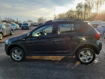 Used Dacia Sandero Stepway 2020 for sale - 77129358: Photo