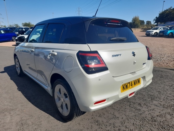 Used Suzuki Swift 2024 for sale - 76437171: Photo 8
