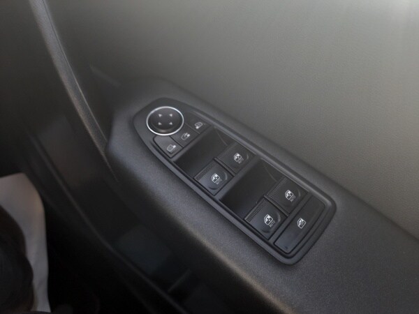 Used Renault Captur for sale - 78122719: Photo 24