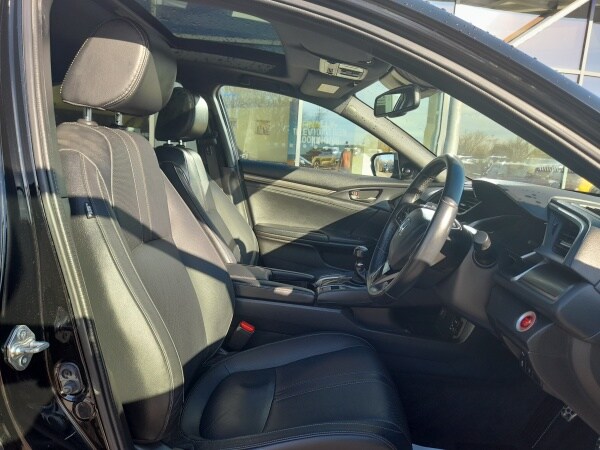 Used Honda Civic 2018 for sale - 78150979: Photo 14