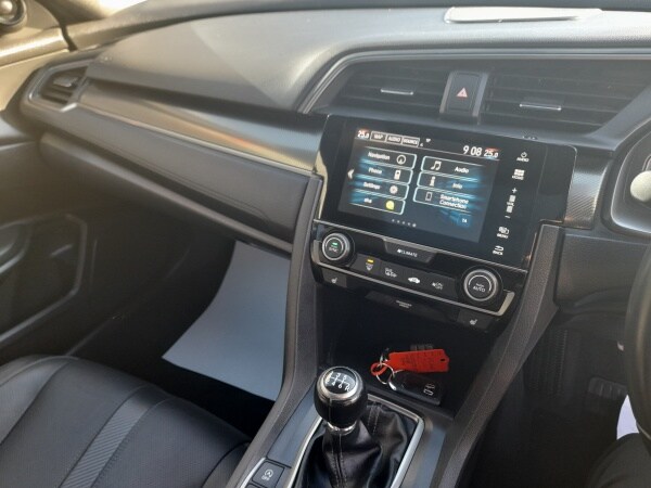 Used Honda Civic 2018 for sale - 78150979: Photo 18