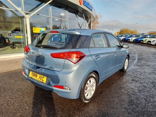 Used Hyundai i20 2018 for sale - 77129379: Photo 9