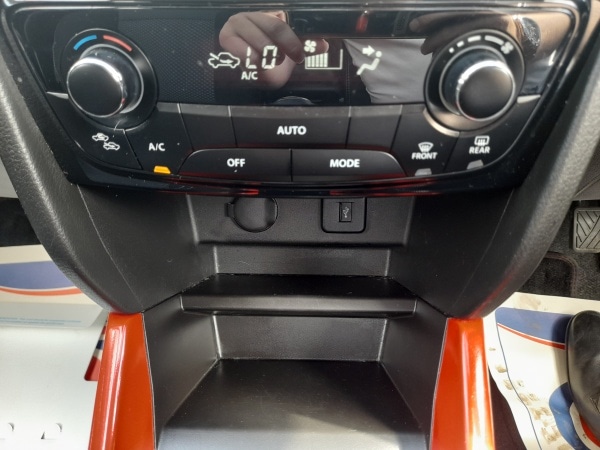 Vehicle 29