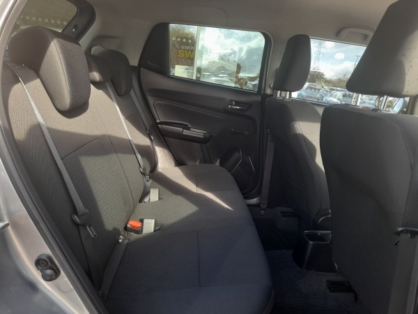 Used Suzuki Swift 2018 for sale - 76437161: Photo 10