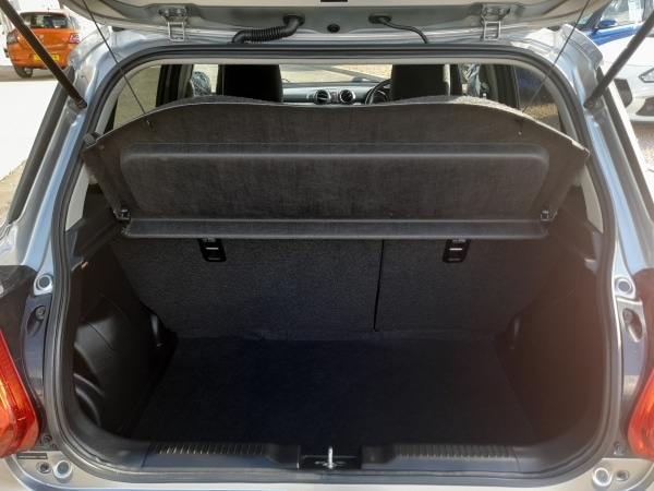 Used Suzuki Swift 2018 for sale - 76437161: Photo 7