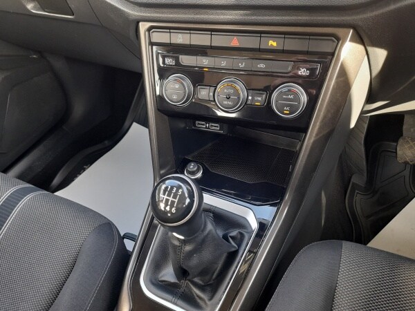 Used Volkswagen T-Roc for sale - 78122733: Photo 25