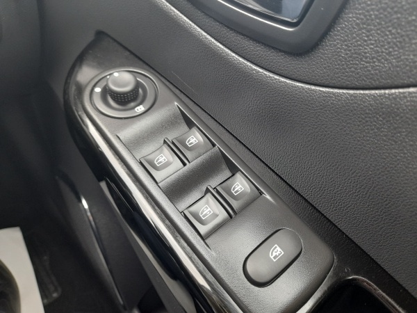 Used Renault Captur 2017 for sale - 78150982: Photo 18