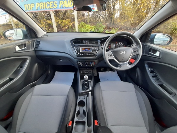 Used Hyundai i20 2018 for sale - 76778381: Photo 13