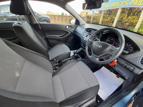 Used Hyundai i20 2018 for sale - 76778381: Photo 14