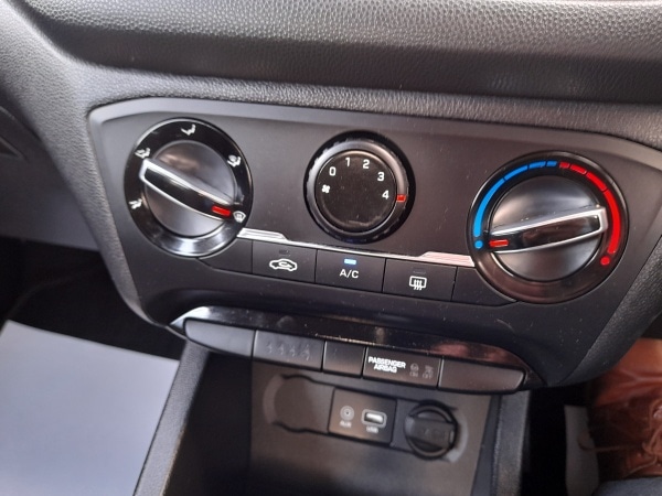 Used Hyundai i20 2018 for sale - 76778381: Photo 17