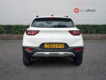 Used Kia Stonic 2023 for sale - 78731872: Photo