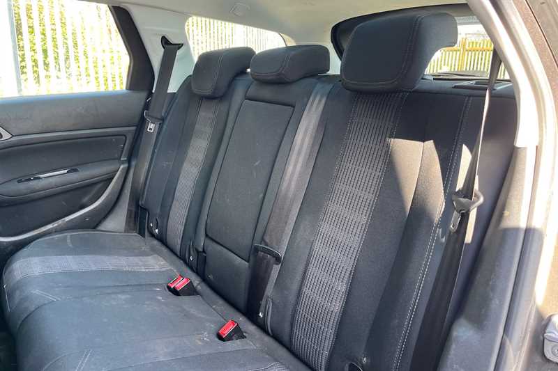 Used Peugeot 308 2018 for sale - 76943934: Photo 24