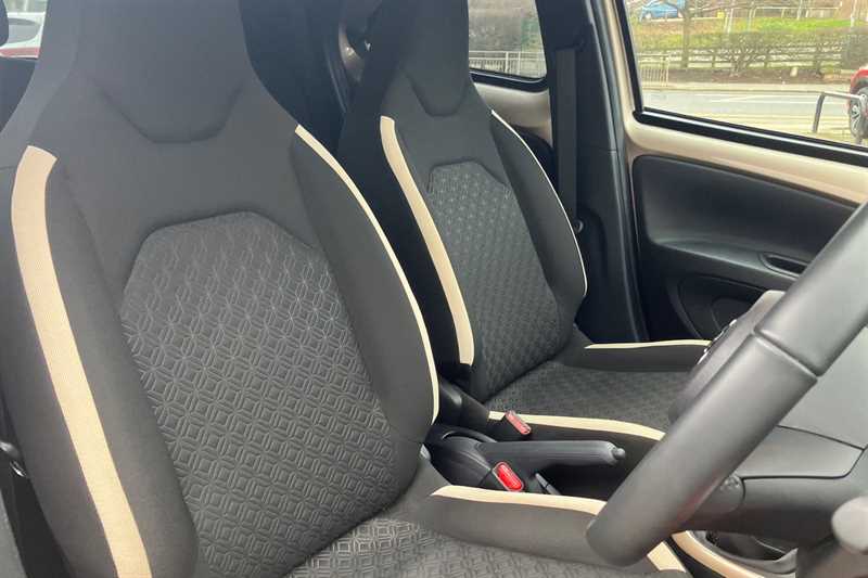 Used Toyota Aygo X 2023 for sale - 77812463: Photo 23