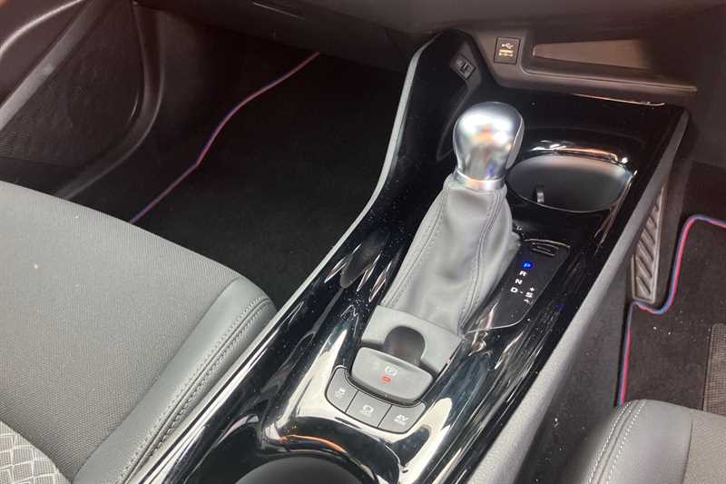 Used Toyota C-HR 2023 for sale - 77800419: Photo 14