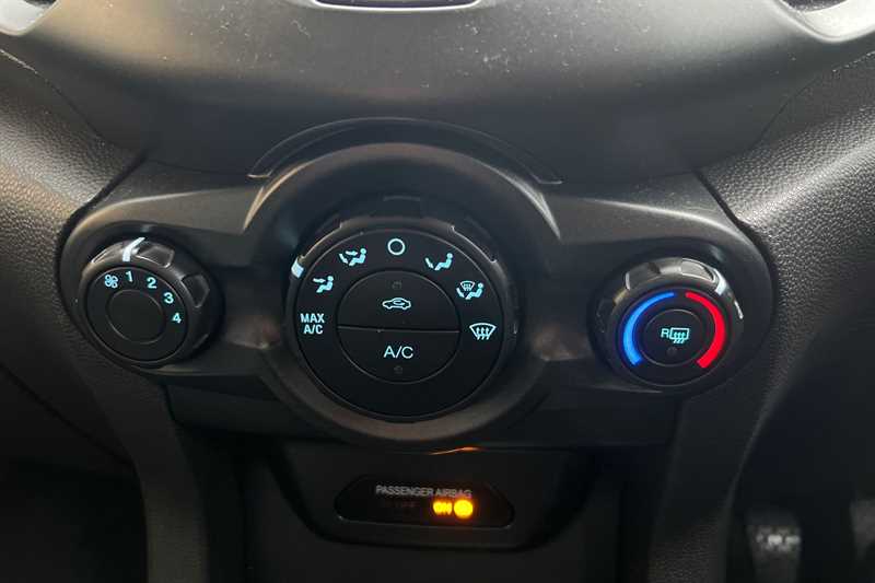 Used Ford Ecosport 2017 for sale - 77295803: Photo 15