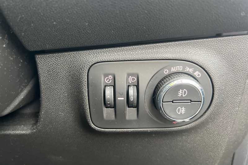 Used Vauxhall Corsa 2017 for sale - 78120006: Photo 38