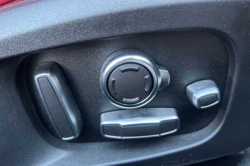 Used Jaguar XE 2024 for sale - 76828721: Photo 26