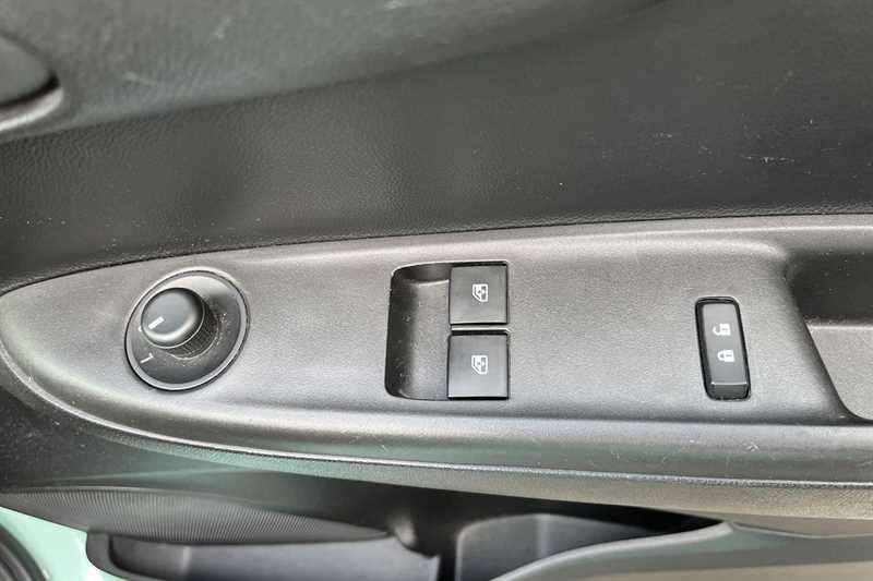 Used Vauxhall Viva 2016 for sale - 77699889: Photo 16