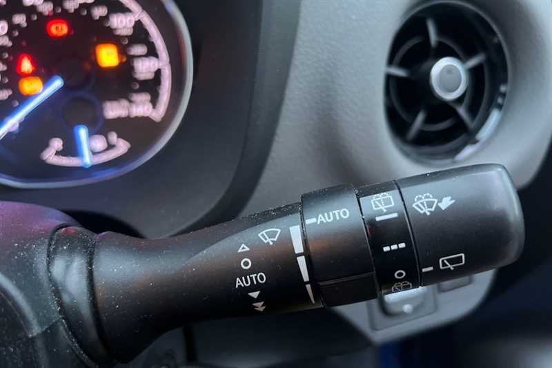 Used Toyota Yaris 2017 for sale - 77317635: Photo 39