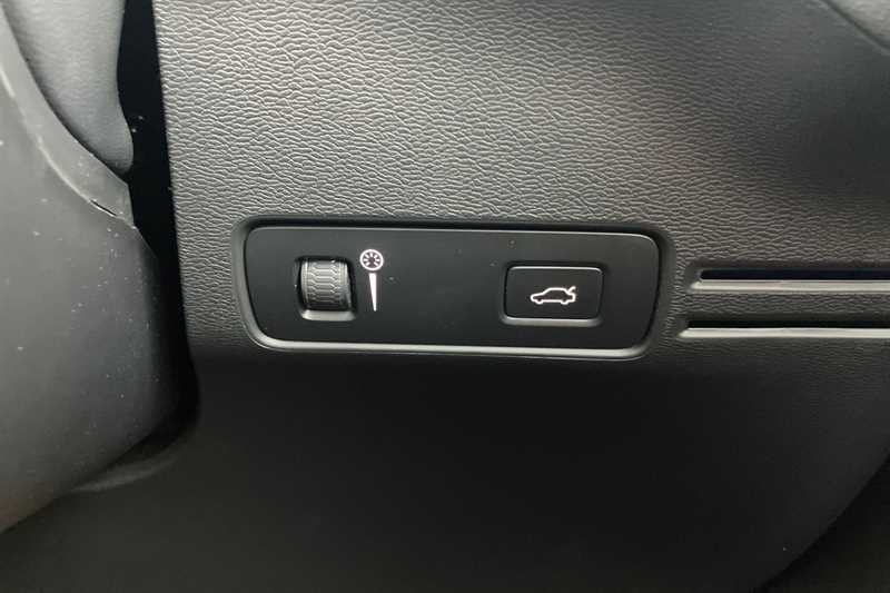 Used Volvo XC40 2021 for sale - 77317063: Photo 38