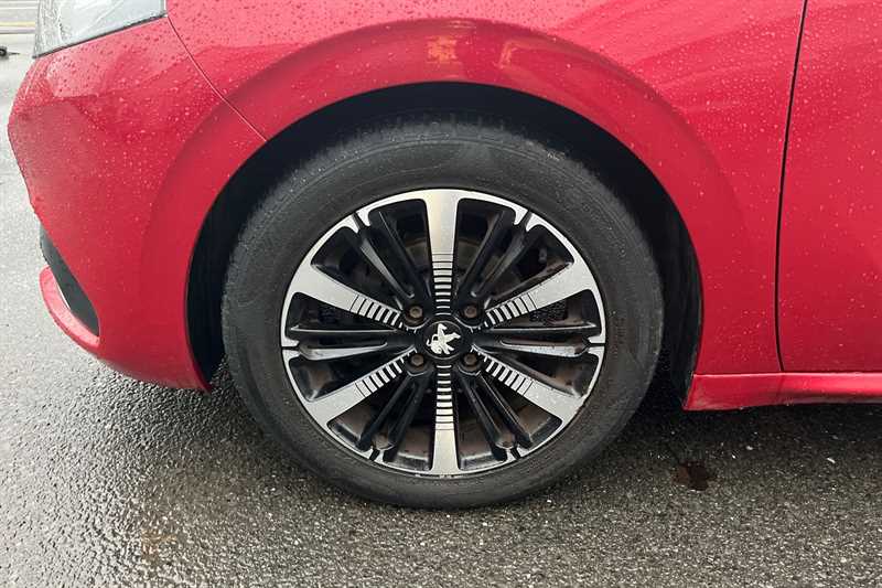 Used Peugeot 208 2018 for sale - 76917833: Photo 12