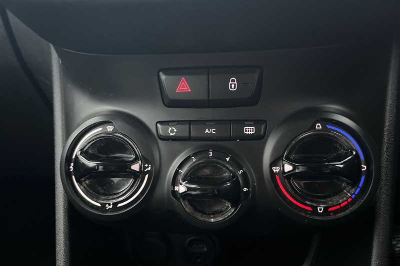 Used Peugeot 208 2018 for sale - 76917833: Photo 15