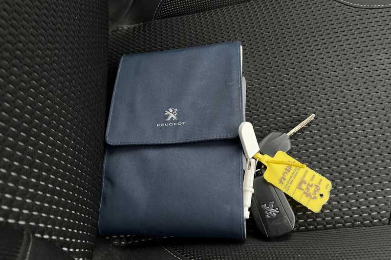 Used Peugeot 208 2018 for sale - 76917833: Photo 36