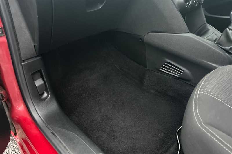 Used Peugeot 208 2018 for sale - 76917833: Photo 40