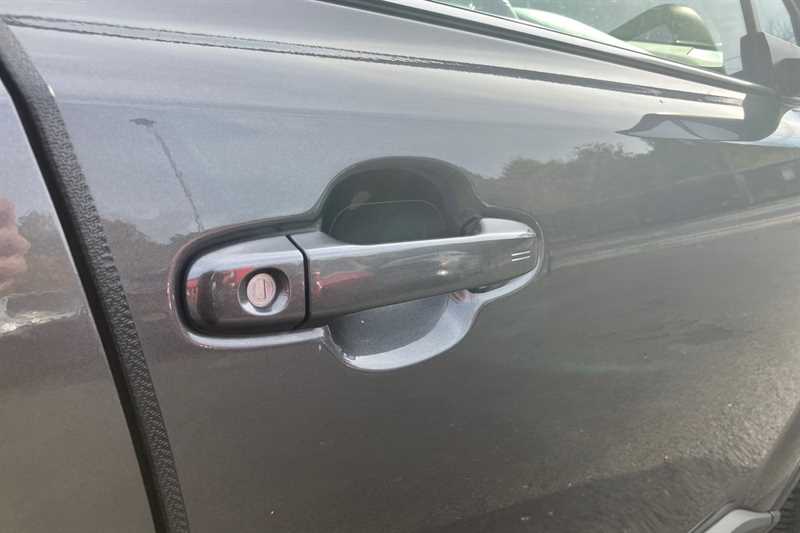 Used Toyota C-HR 2023 for sale - 77787764: Photo 33