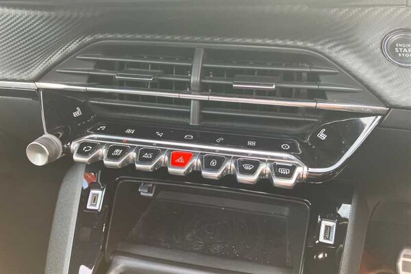 Used Peugeot 2008 2020 for sale - 76169114: Photo 15
