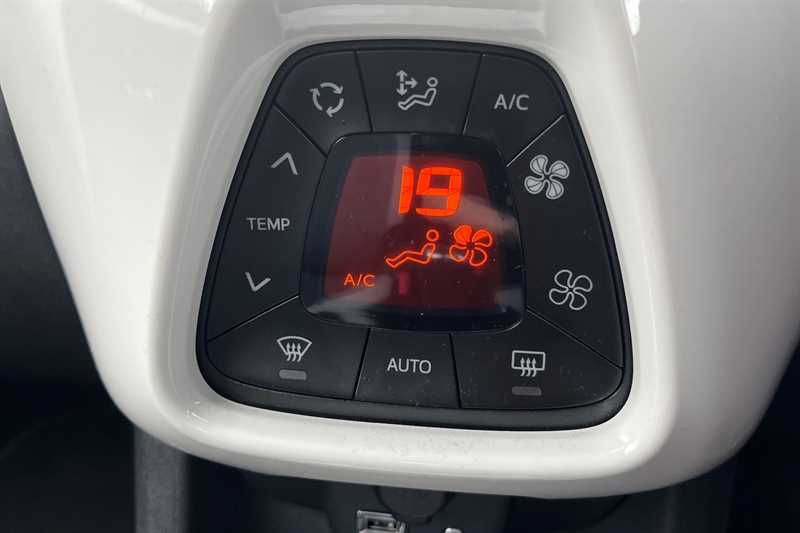 Used Toyota AYGO 2021 for sale - 76717718: Photo 15