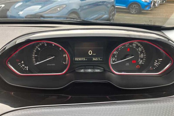 Used Peugeot 2008 2018 for sale - 76298590: Photo 20