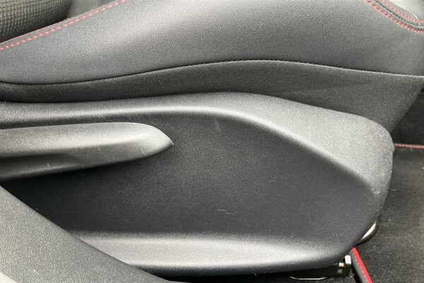 Used Peugeot 2008 2018 for sale - 76298590: Photo 26