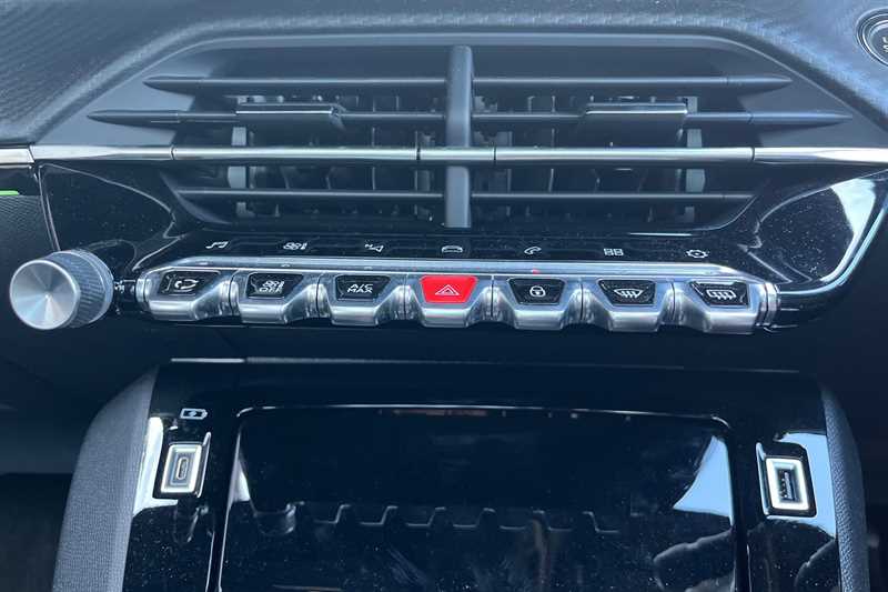 Used Peugeot 208 2023 for sale - 76529941: Photo 15