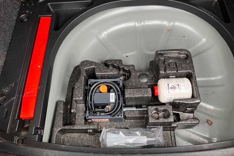 Used Volvo V40 2016 for sale - 78174113: Photo 37