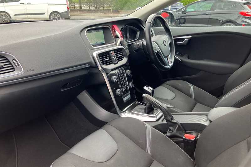 Used Volvo V40 2016 for sale - 78174113: Photo 41