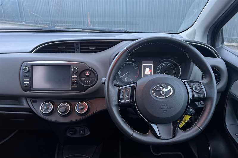 Used Toyota Yaris 2017 for sale - 77309626: Photo 13