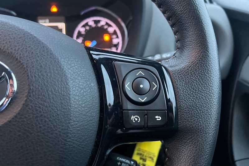 Used Toyota Yaris 2017 for sale - 77309626: Photo 22