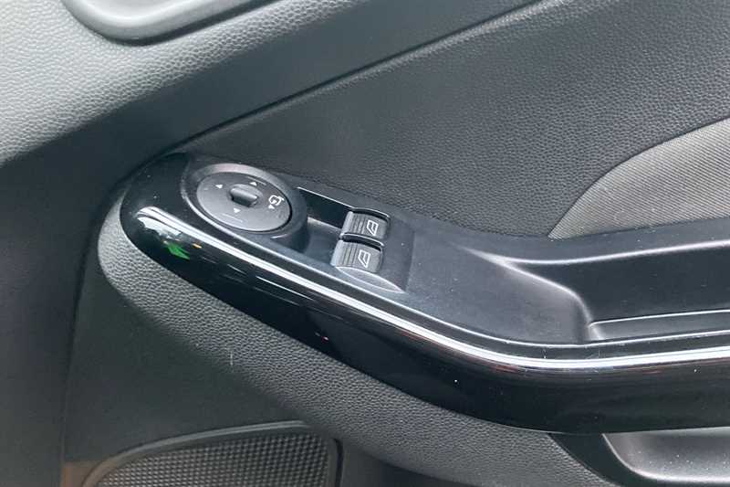 Used Ford Fiesta 2017 for sale - 76286518: Photo 16