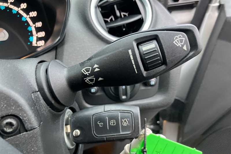 Used Ford Fiesta 2017 for sale - 76286518: Photo 40