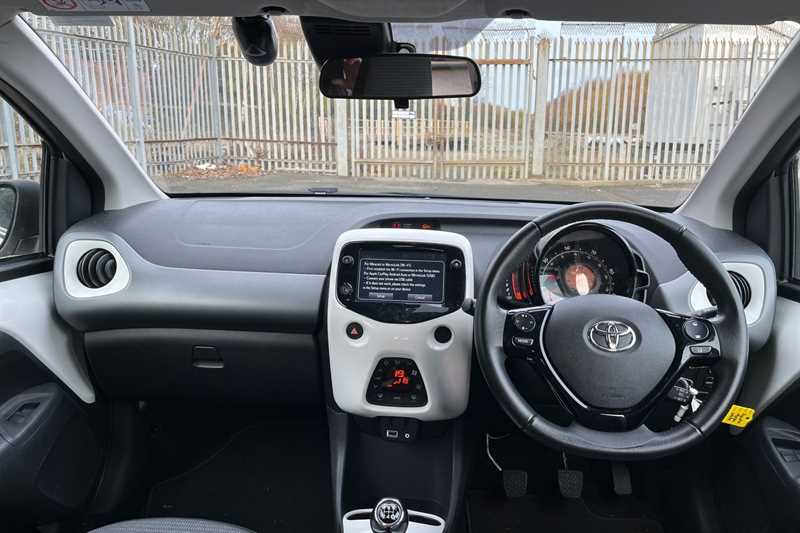 Used Toyota AYGO for sale - 76828459: Photo 13